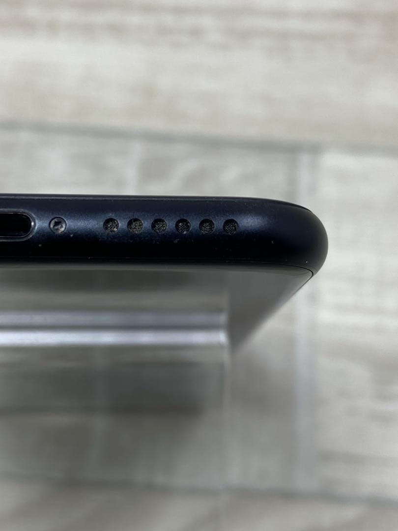 Apple iPhoneSE MX9R2J/A （第二世代）64GB ブラック