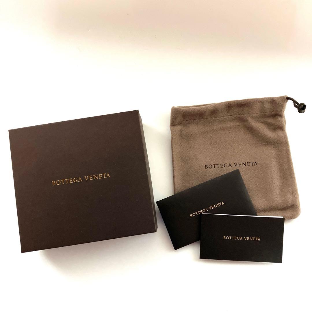 【未使用】ボッテガヴェネタ パンチング イントレチャート 折り財布