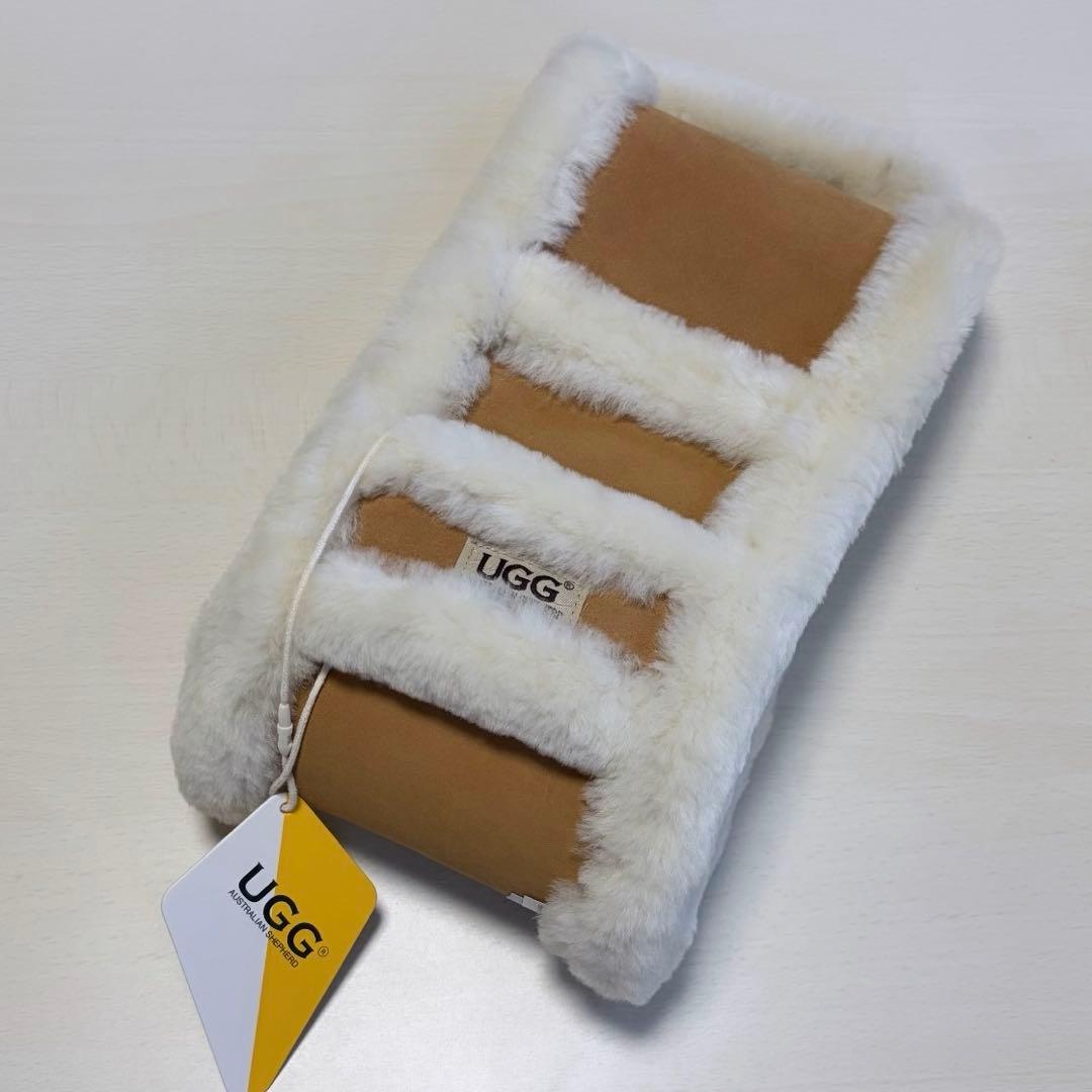 《香織ページ》UGG ラグジュアリーシープスキンスカーフ