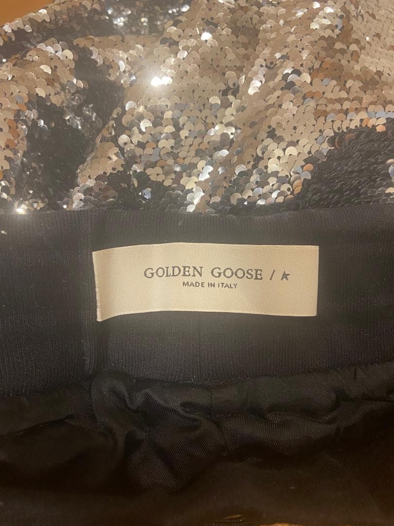 【美品】ゴールデングース　スパンコール　レディース　ショートパンツ