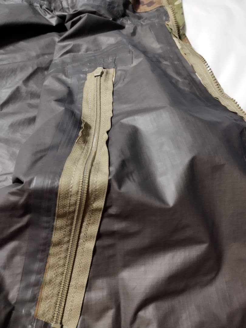 (4924)ECWCSジャケットGENⅢレベル6ゴアテックス 米軍実物 ユーズド