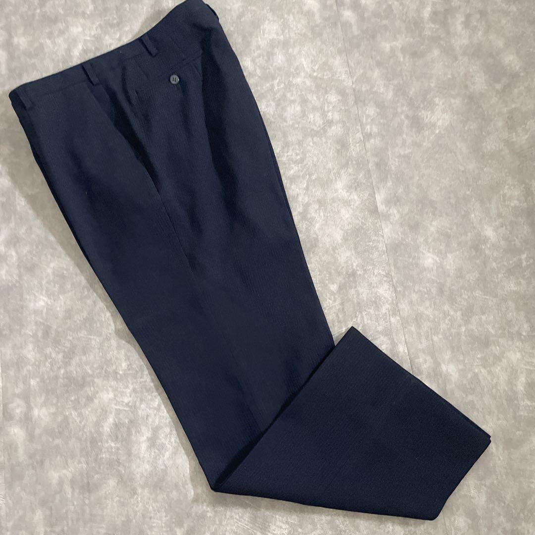 極上高級イギリス製3ピーススーツ × GIANNI VERUSACEネクタイ