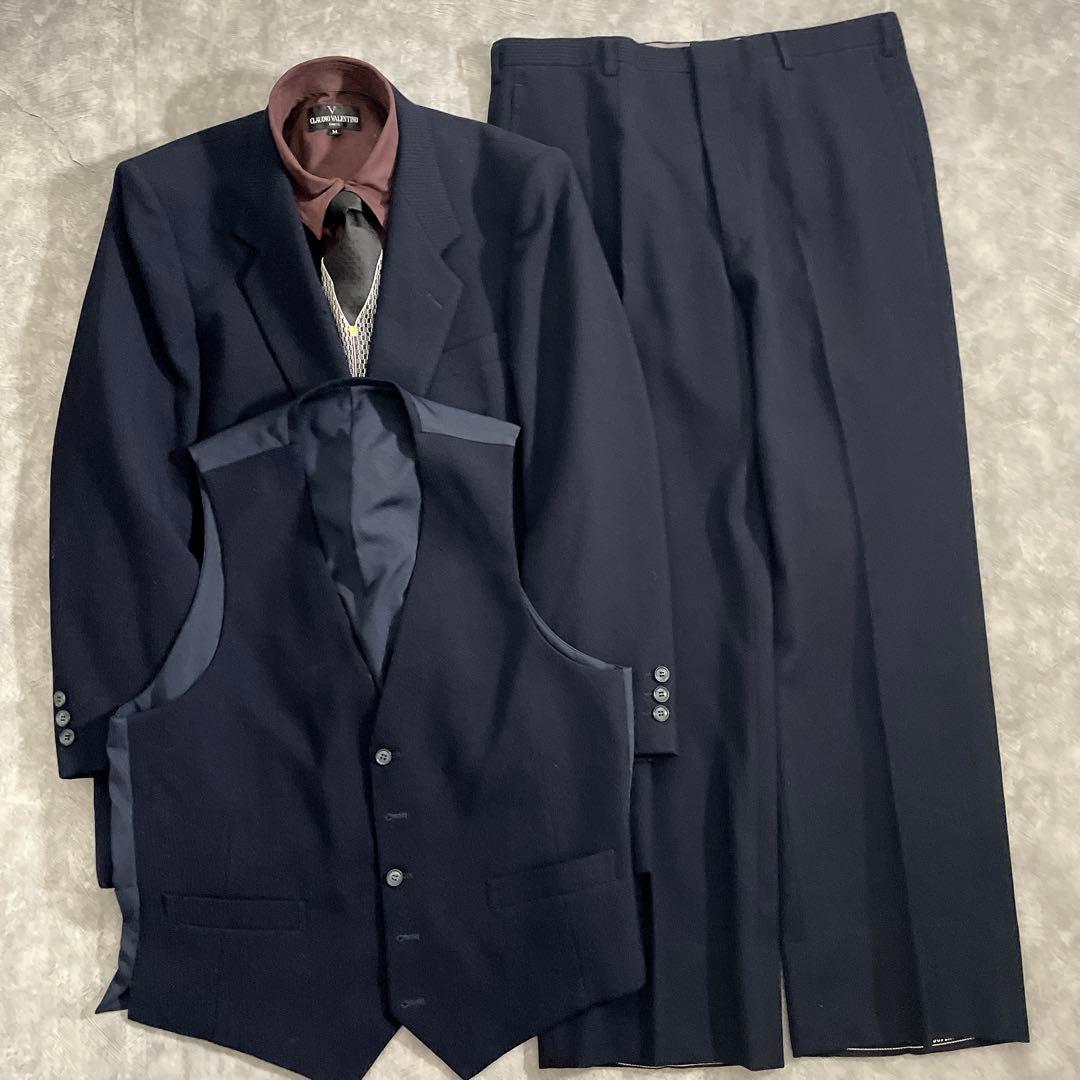 極上高級イギリス製3ピーススーツ × GIANNI VERUSACEネクタイ