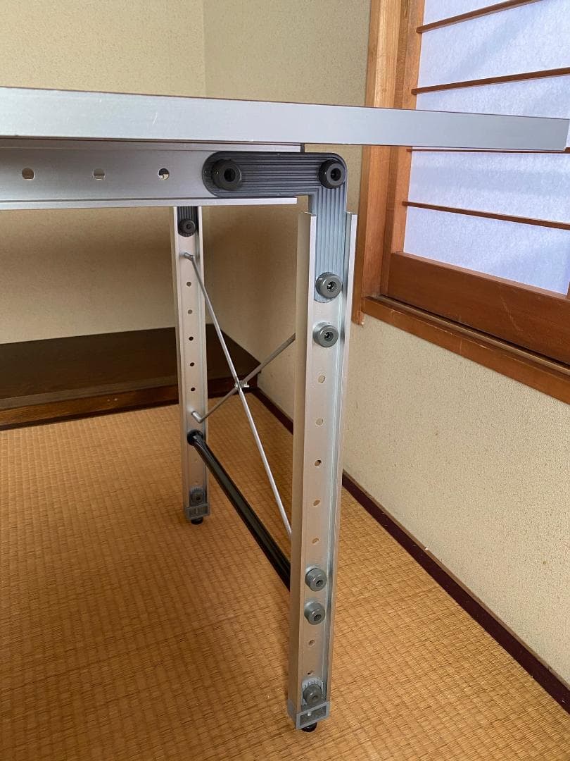 ワーキングデスク / 作業テーブル