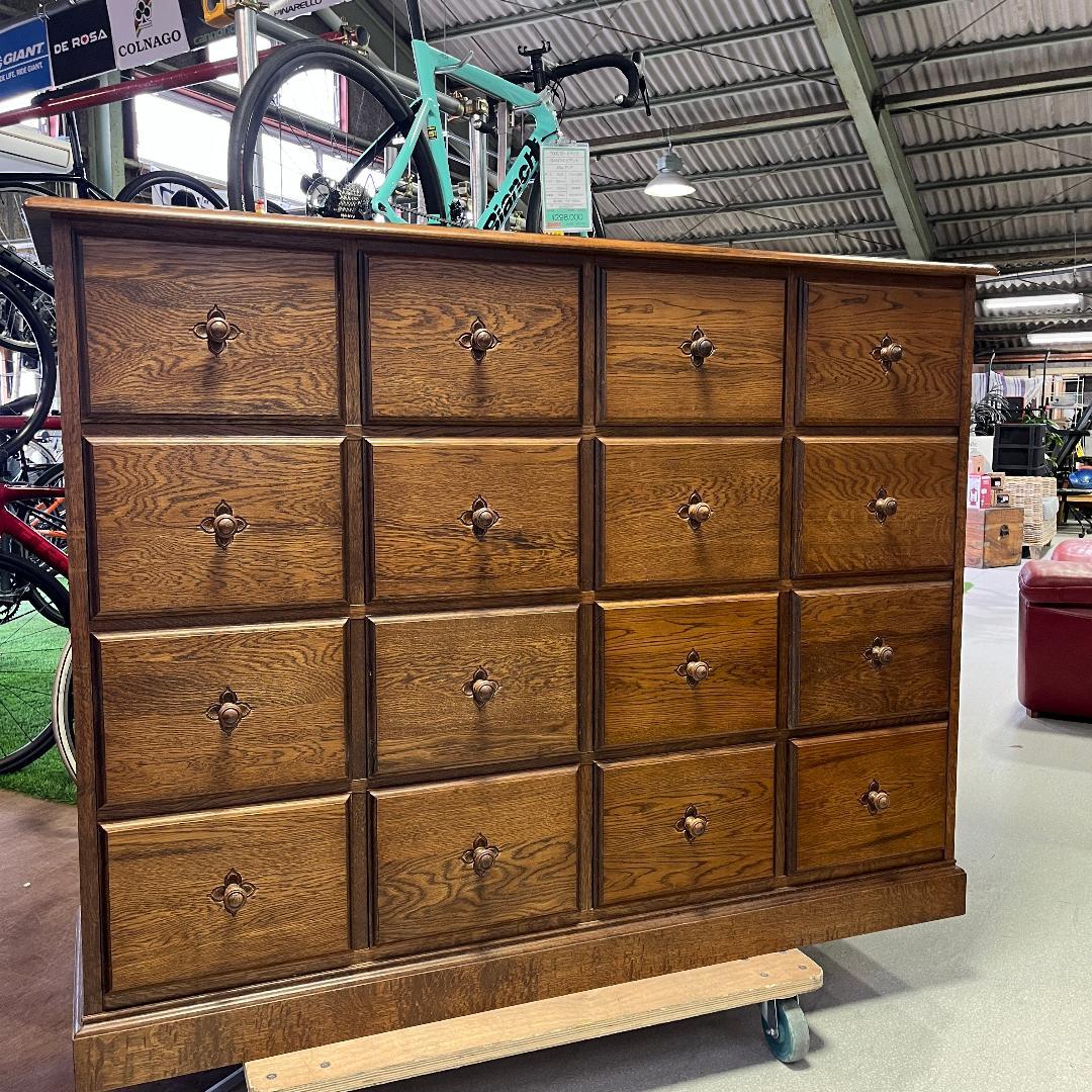 美品 葉山ガーデン 葉山クラシック オーク材 ドロワーチェスト 4段 16杯