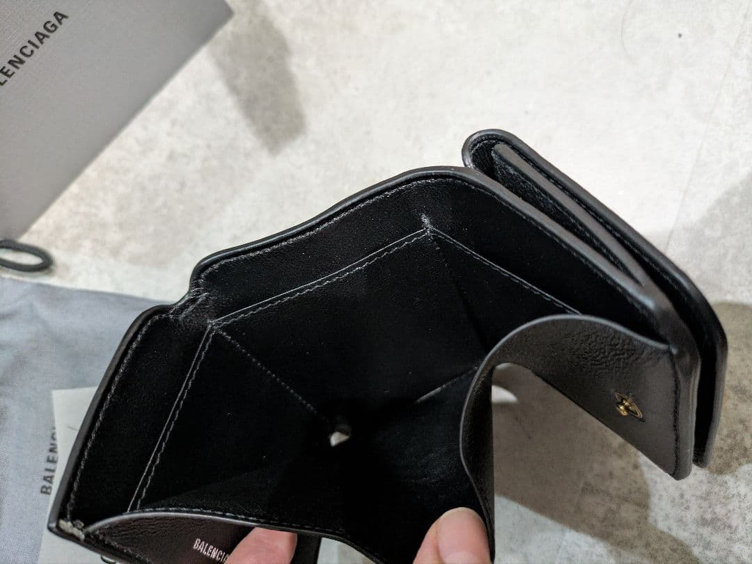 BALENCIAGA ブラック 三つ折り財布　未使用美品
