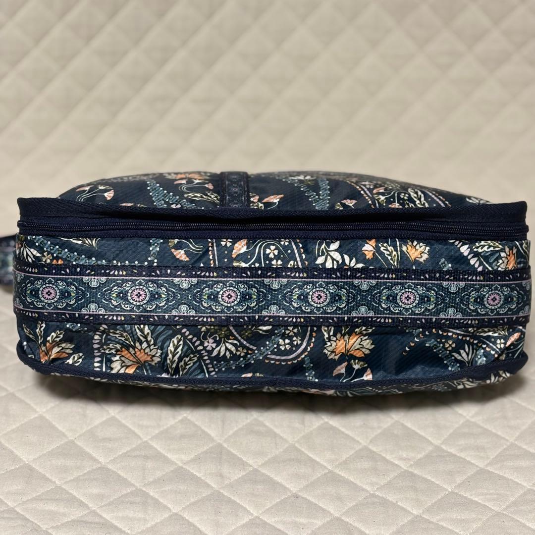レスポートサック　デラックスエブリデイ　ポーチ付き　ペイズリー柄　ネイビー