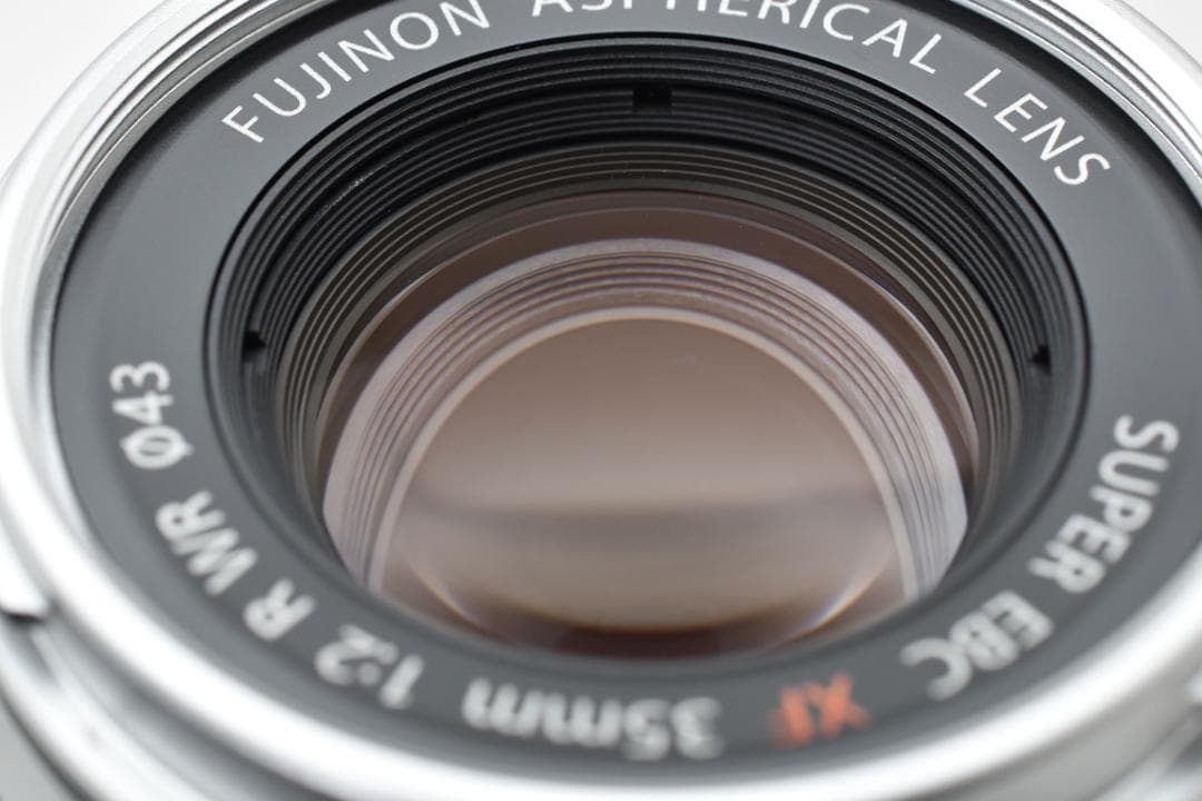 ★極上品★ FUJIFILM SUPER EBC XF 35mm F2 R WR