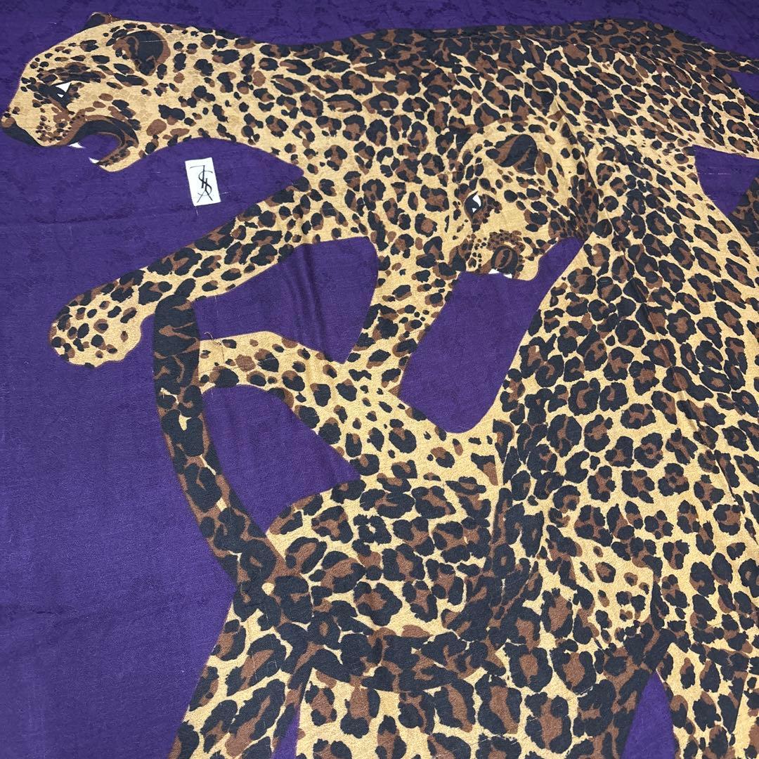 イヴサンローラン　大判　ストール　豹　レオパード　紫　142✖️ 142cm