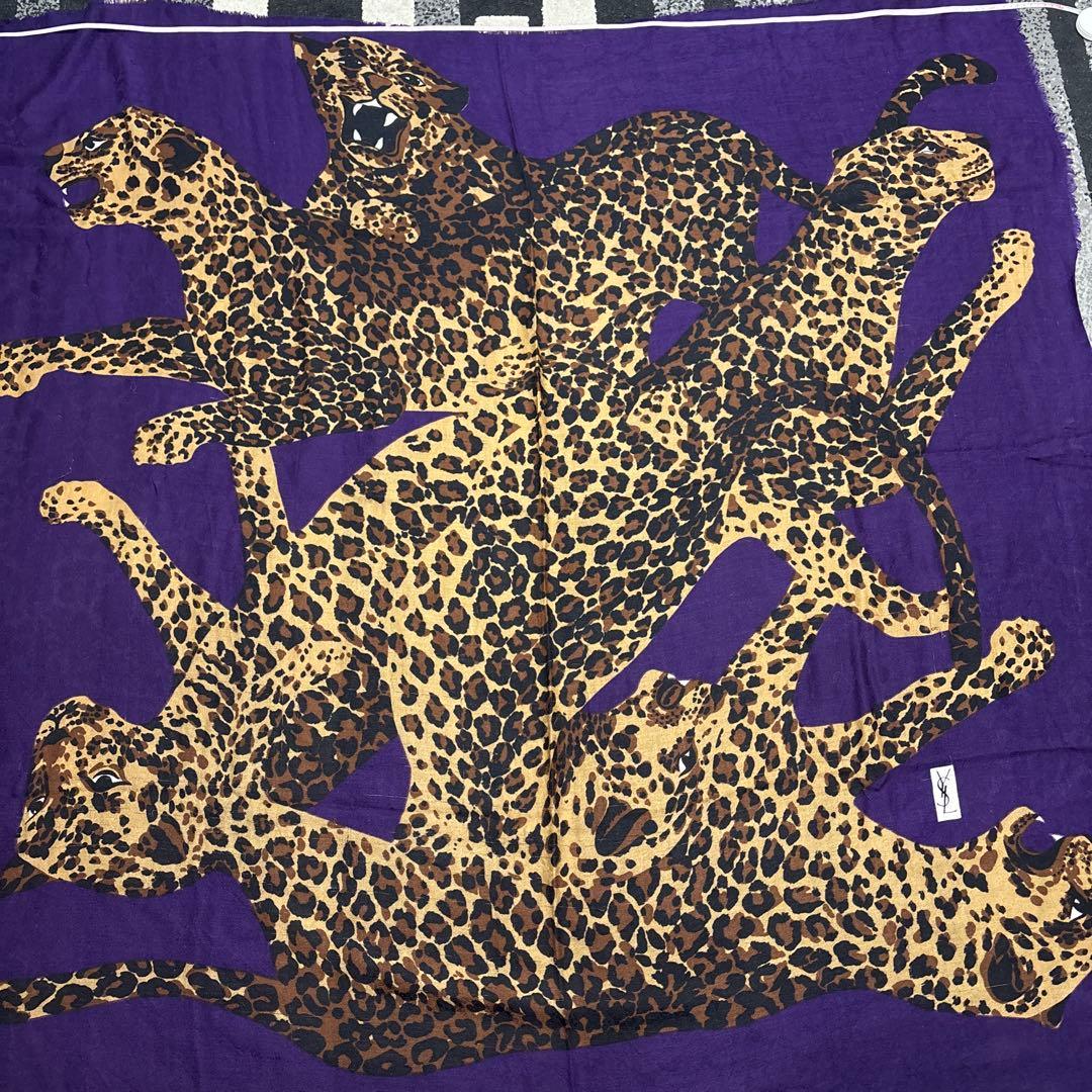 イヴサンローラン　大判　ストール　豹　レオパード　紫　142✖️ 142cm