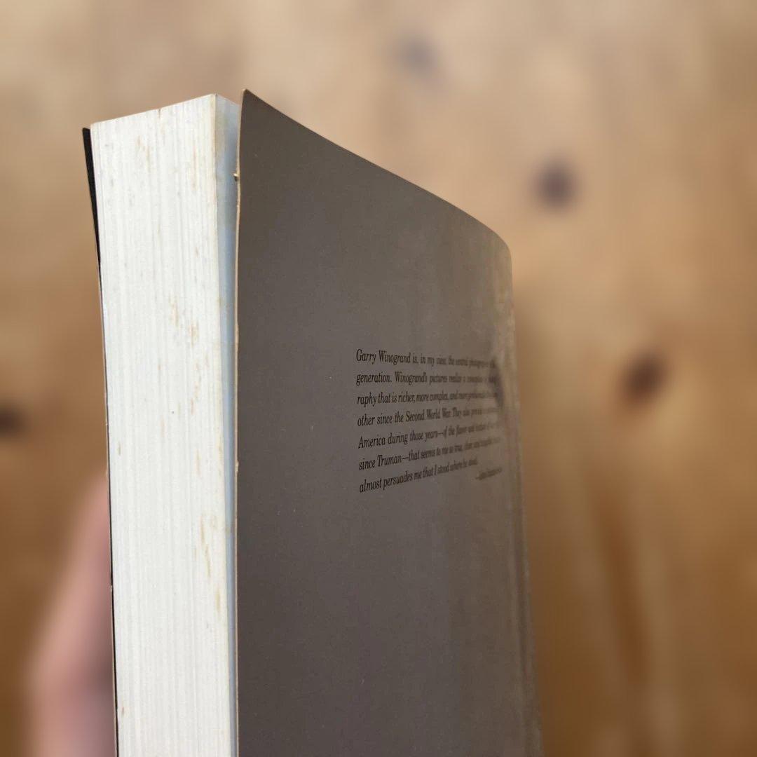 アート・デザイン・音楽 WINOGRAND FIGMENTS FROM THE REAL WORLD