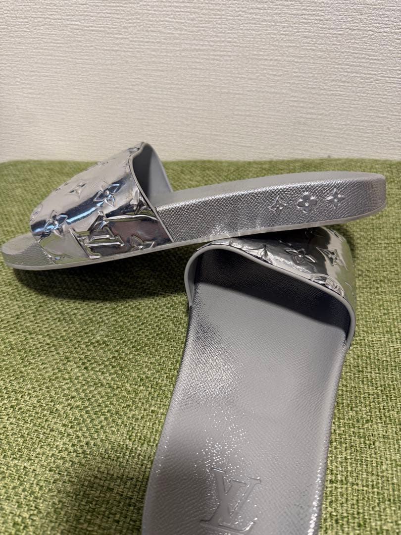 Louis Vuitton シルバー サンダル　10