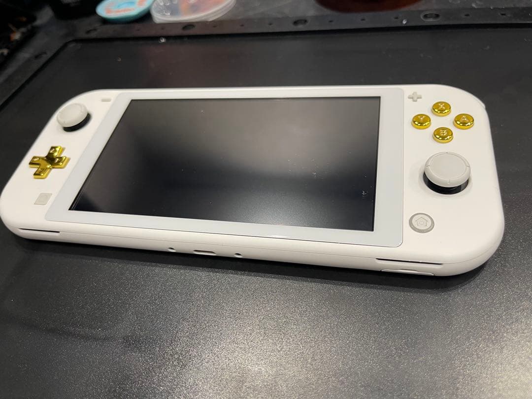 Nintendo Switch Lite ホワイト×ゴールド　カスタム