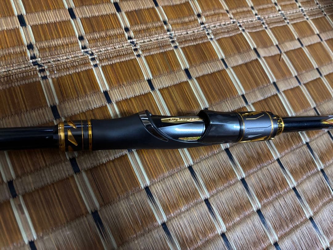 【極美品】ダイワ　24 トーナメント　MH-53