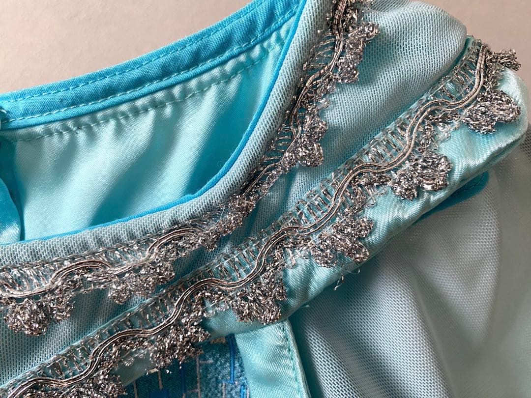 ビビディバビディブティック　エルサ＊ヘアピン付【サイズ110】