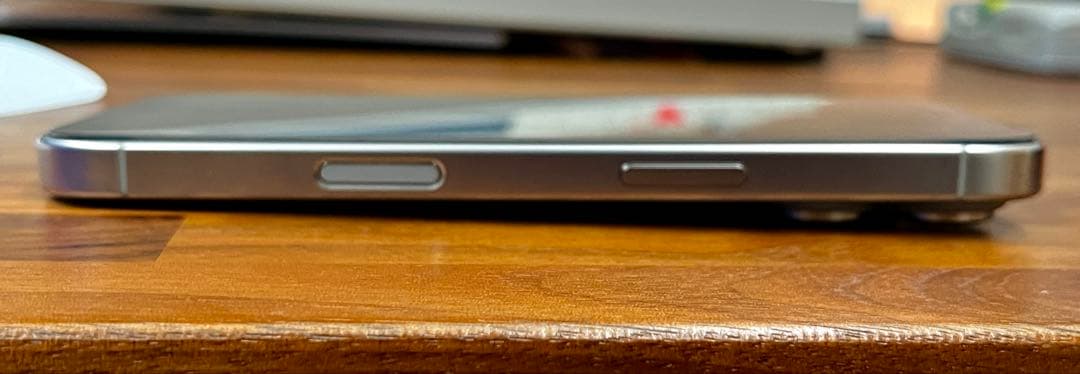 iPhone 16 pro 256GB SIMフリー バッテリー97%