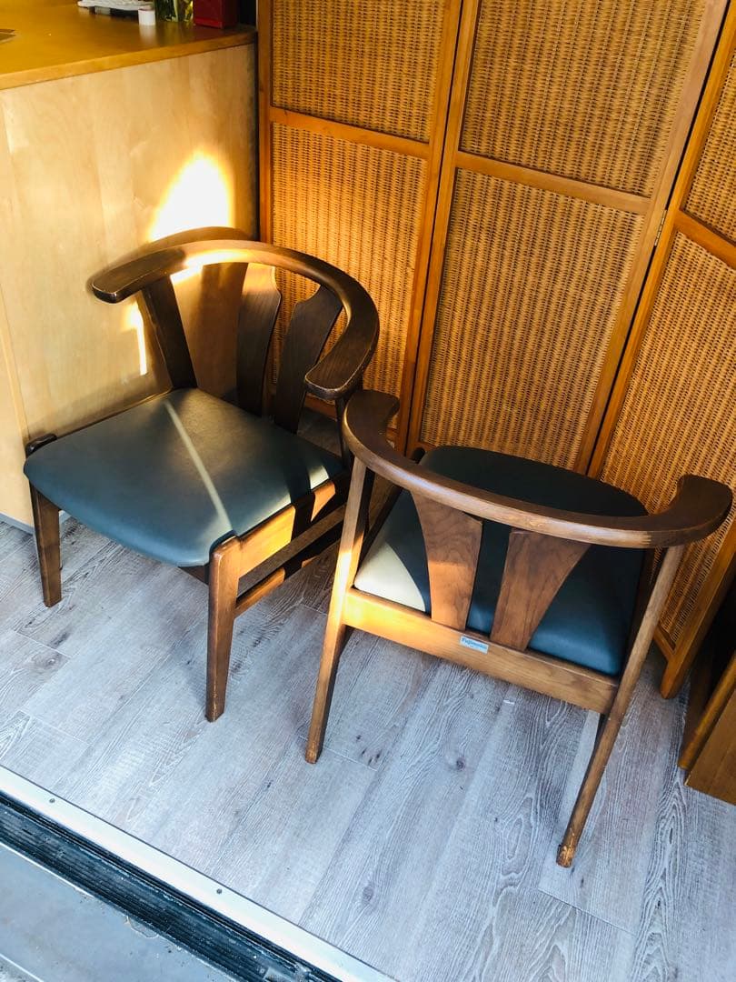 Fujimoku家具ダークブラウン 木製アームチェア 2脚セット ①