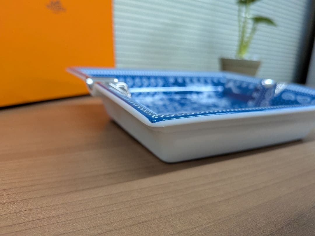 HERMES カレ55 ECURIES PARISIENNES パリの厩舎 灰皿