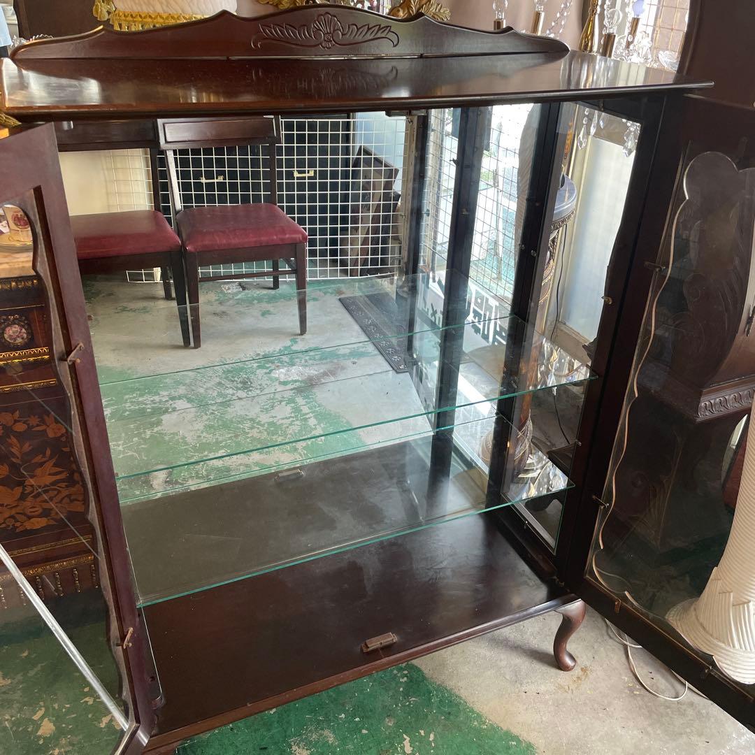 アメリカ製アンティークガラスの飾り棚　猫脚