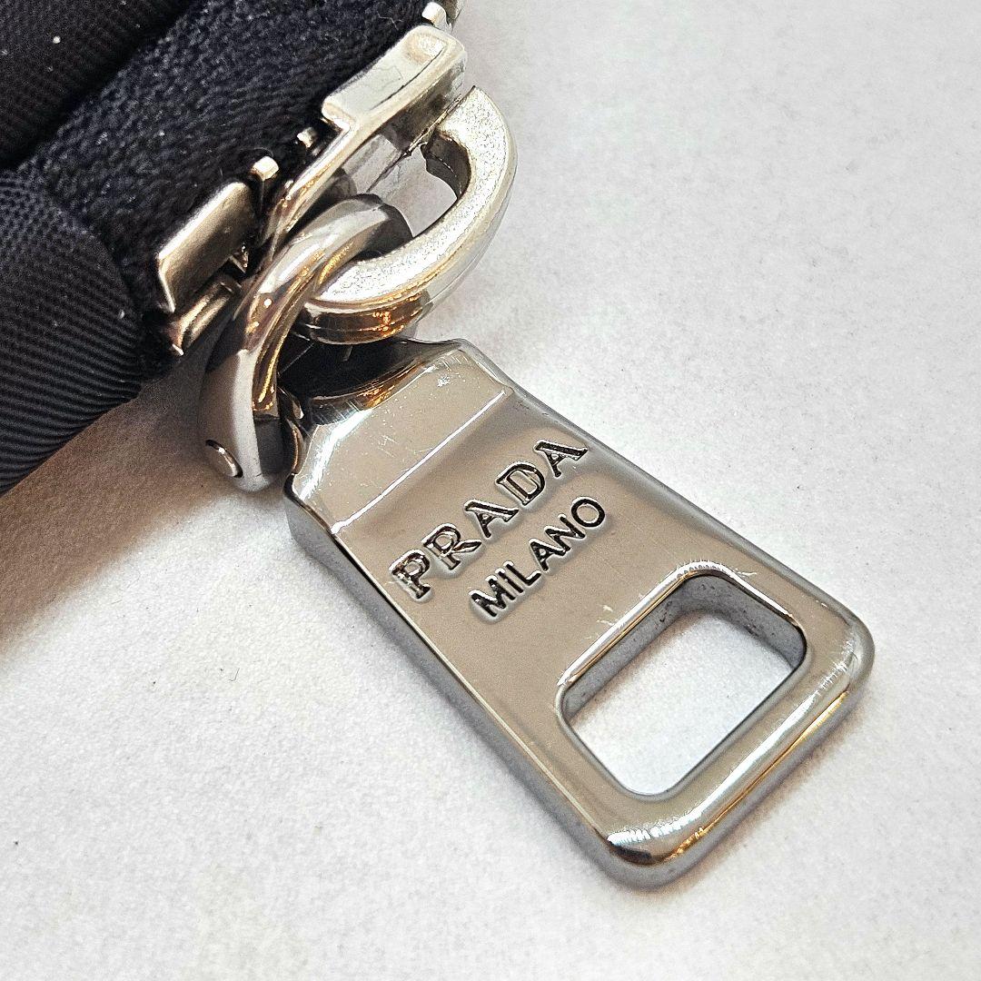 PRADA プラダ ミニポーチ リナイロン 三角ロゴ ブラック ケース