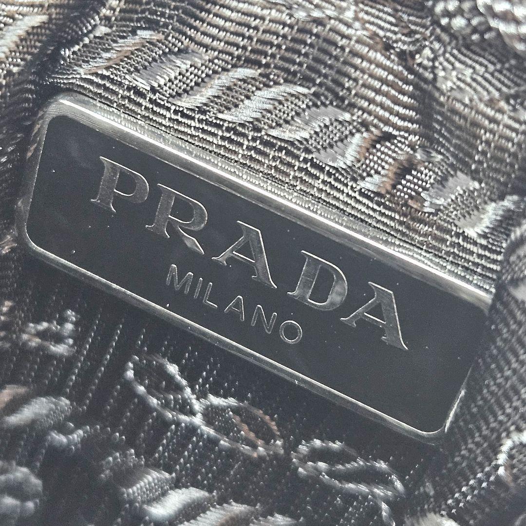 PRADA プラダ ミニポーチ リナイロン 三角ロゴ ブラック ケース