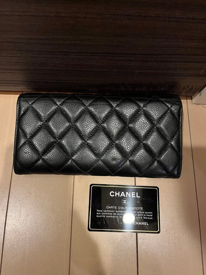 CHANEL キャビアスキン　ブラック長財布　マトラッセ