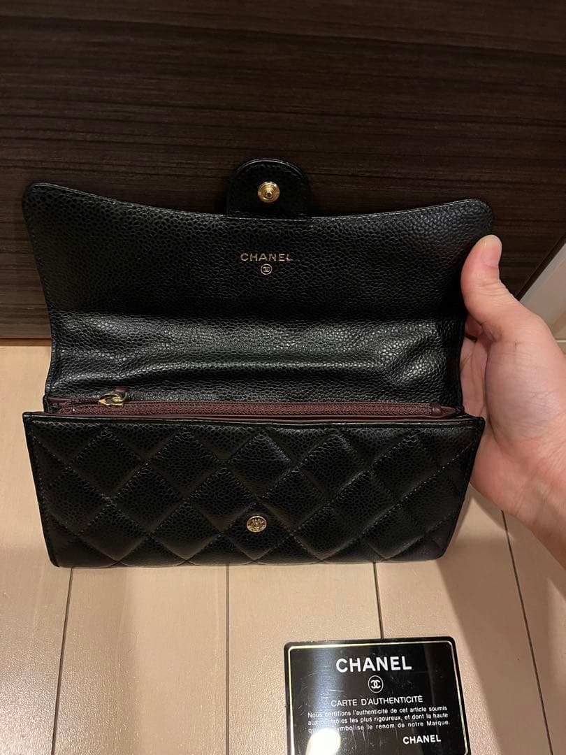 CHANEL キャビアスキン　ブラック長財布　マトラッセ