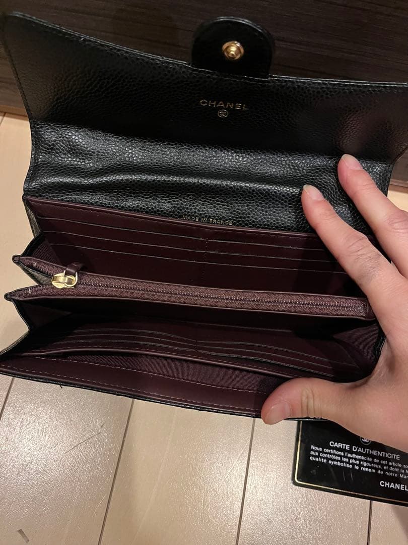 CHANEL キャビアスキン　ブラック長財布　マトラッセ