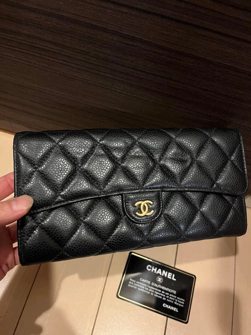 CHANEL キャビアスキン　ブラック長財布　マトラッセ