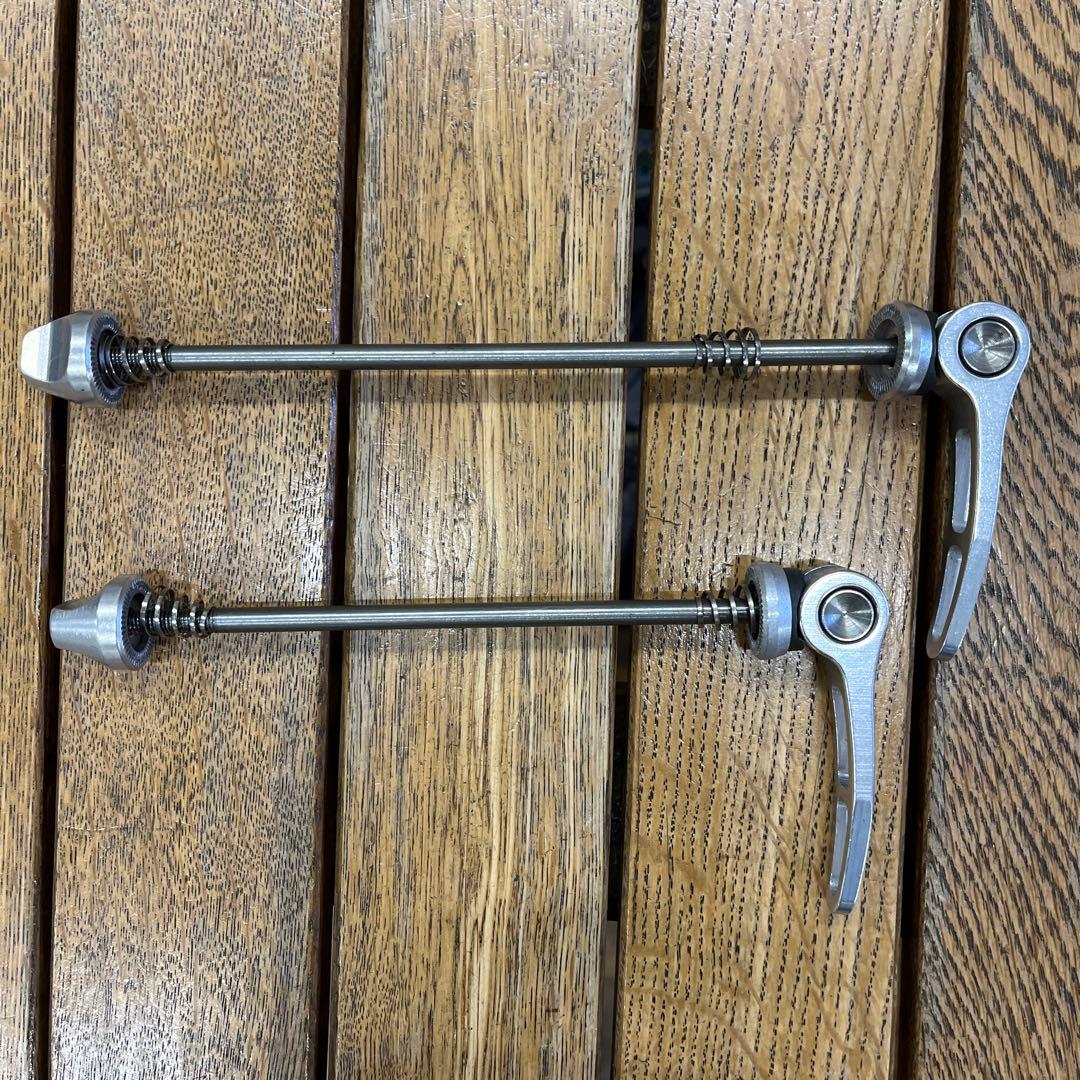 WR COMPOSITI 軽量チタンスキュワー シルバー　中古