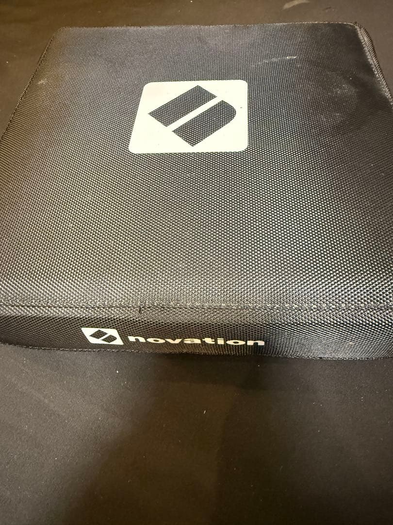 Novation Launch Control XL MIDIコントローラー