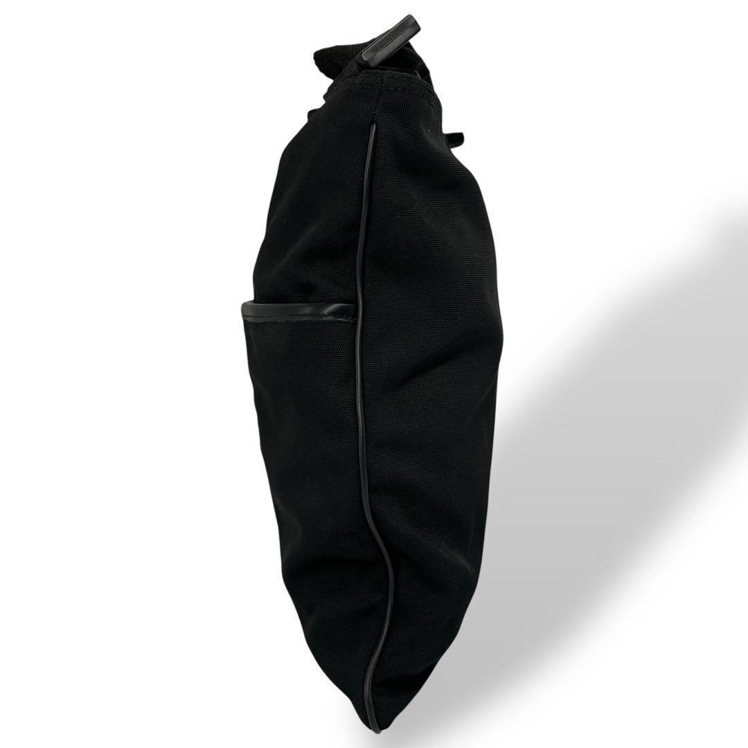 グッチ　ショルダーバッグ　インターロッキング　シェリーライン　デカロゴ　ナイロン