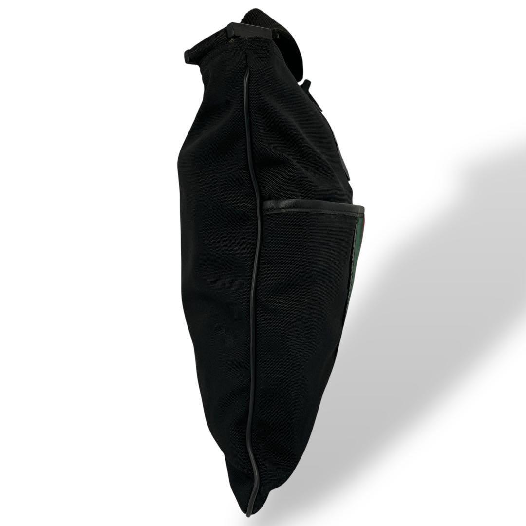 グッチ　ショルダーバッグ　インターロッキング　シェリーライン　デカロゴ　ナイロン