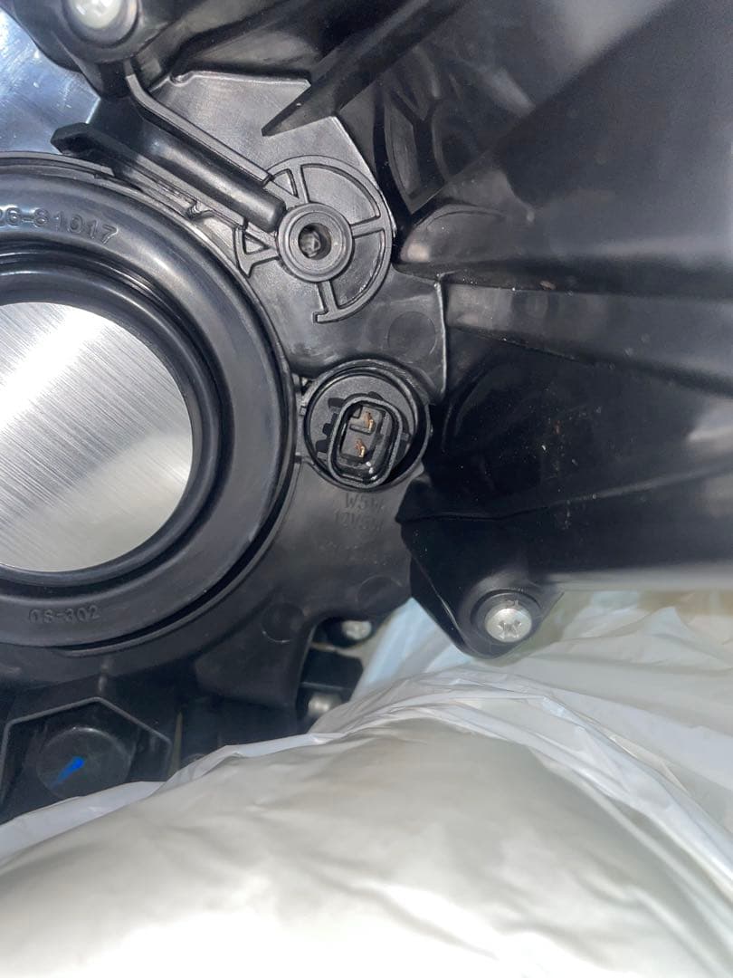 超美品 新品！30プリウスus仕様ヘッドライト バフ掛け済