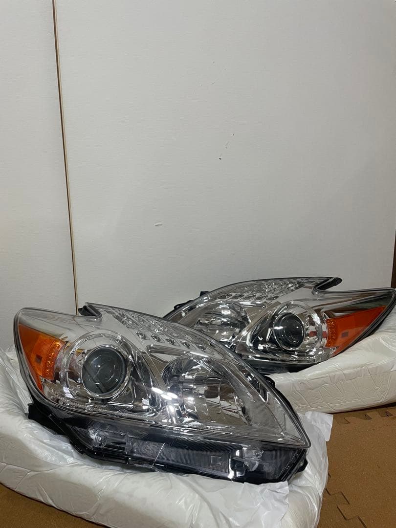 超美品 新品！30プリウスus仕様ヘッドライト バフ掛け済