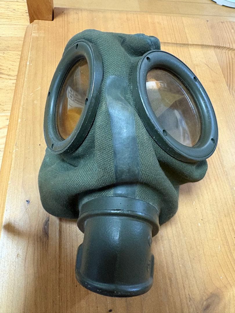 個人装備 ww2 Deutsche Gasmaske Old New