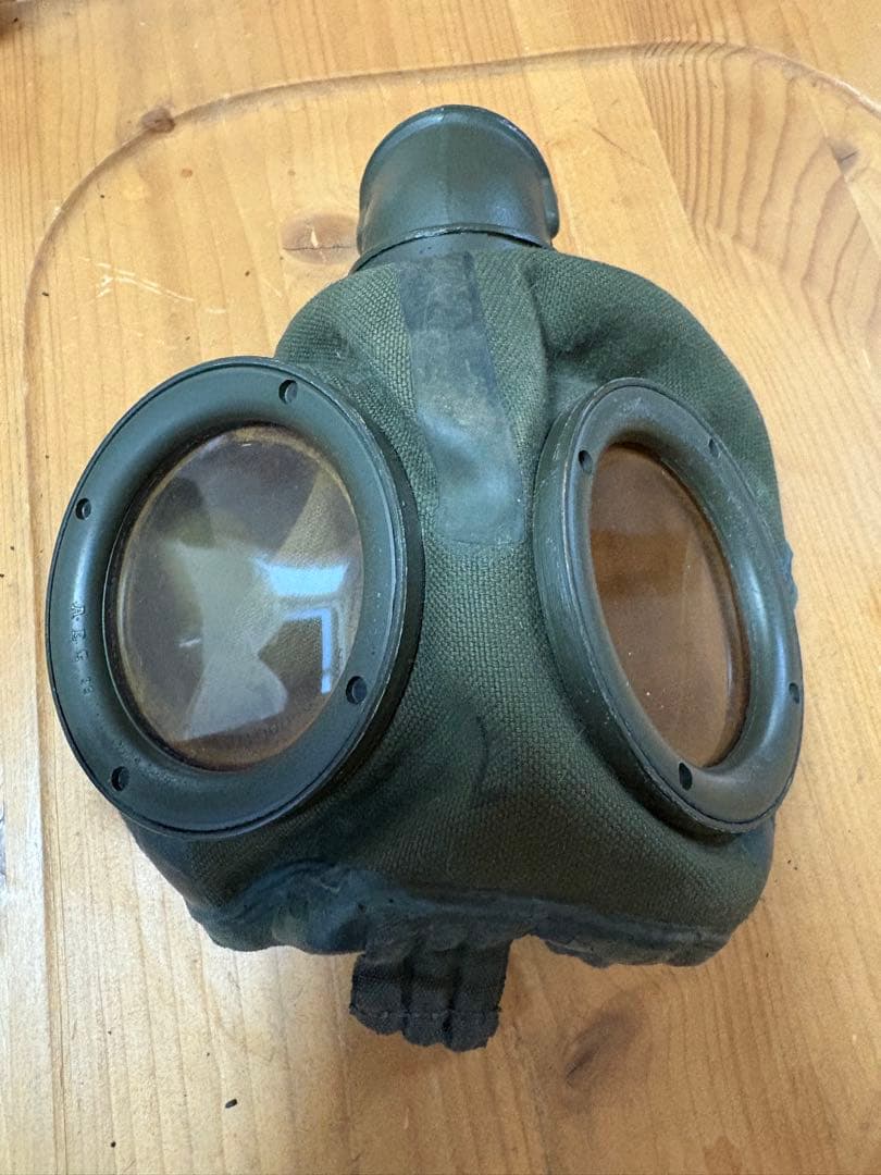 個人装備 ww2 Deutsche Gasmaske Old New
