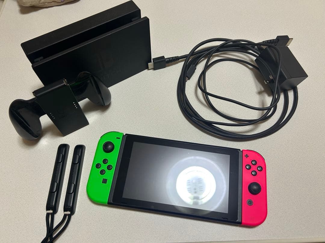 Nintendo Switch 本体＋付属品＋SDカード(64GB)