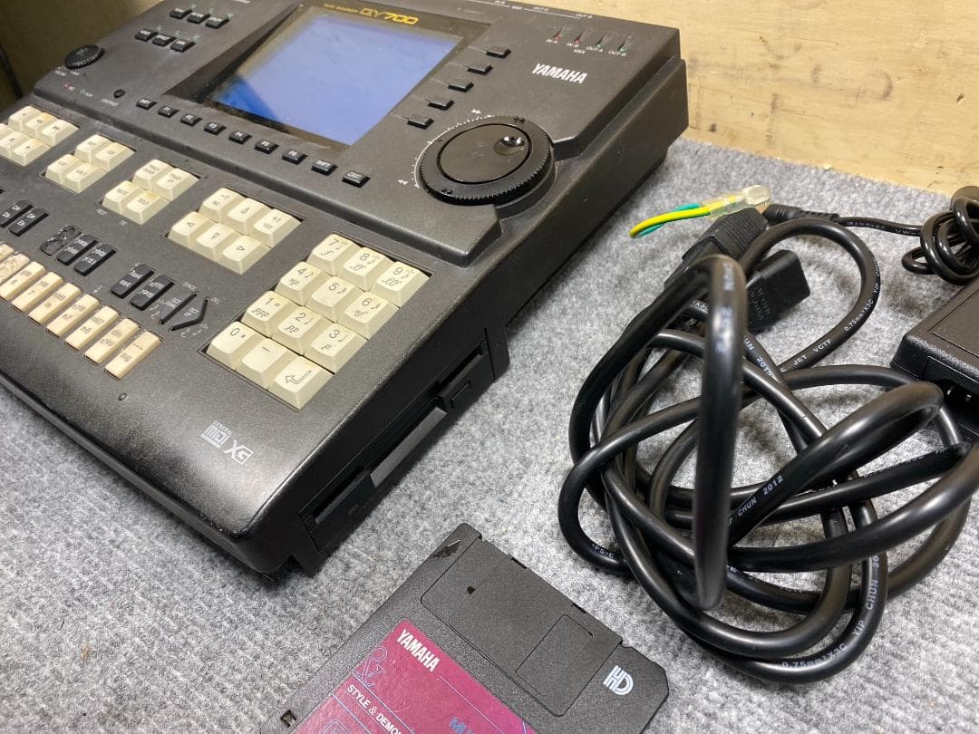YAMAHA QY700 シーケンサー