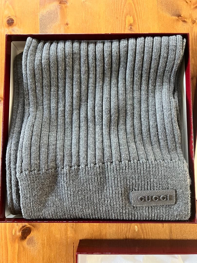 GUCCI グレー リブ編みマフラー
