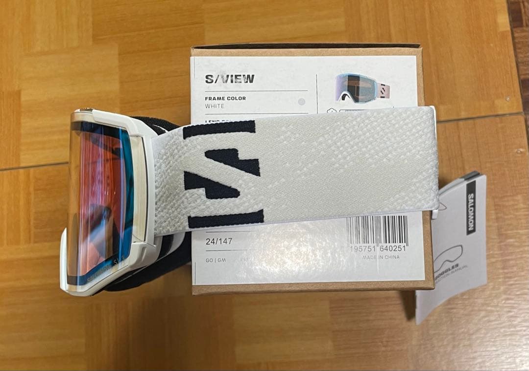 新品SALOMON S/VIEW WHITE調光レンズ 全天候フォトクロ27%引