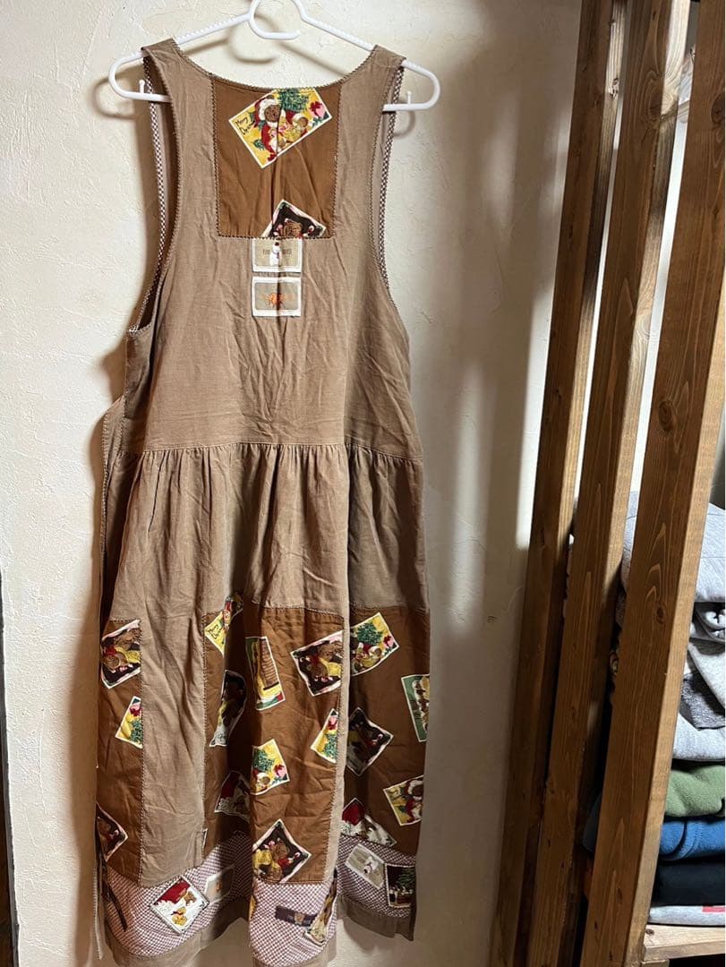 ピンクハウスコーデュロイサンタクマアップリケジャンパースカート