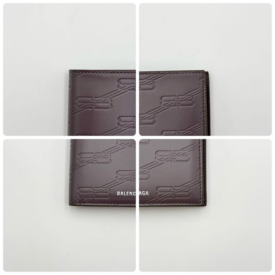 新品未使用 バレンシアガ 二つ折り財布 エンボス モノグラム レザー グレー