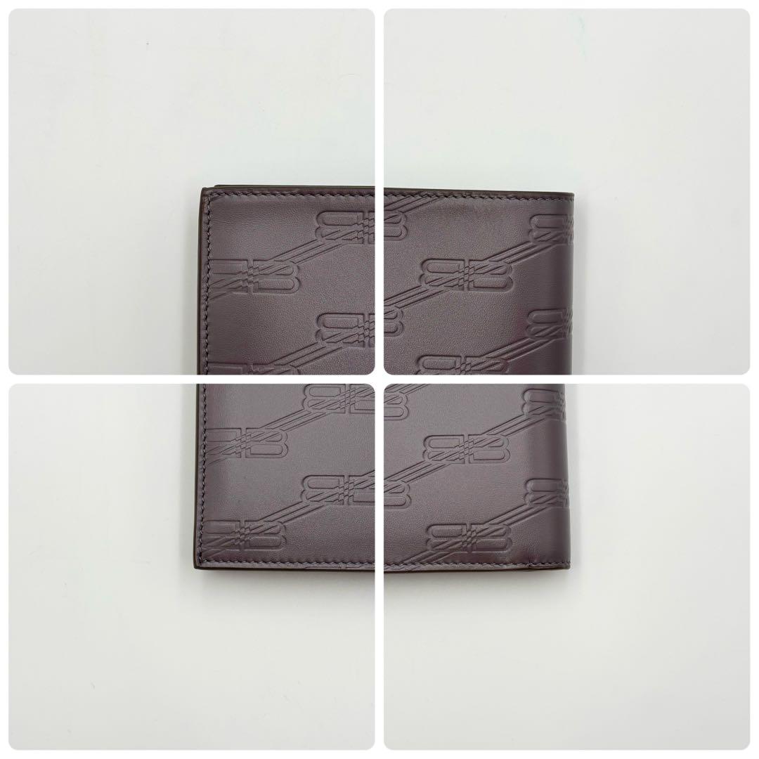 新品未使用 バレンシアガ 二つ折り財布 エンボス モノグラム レザー グレー