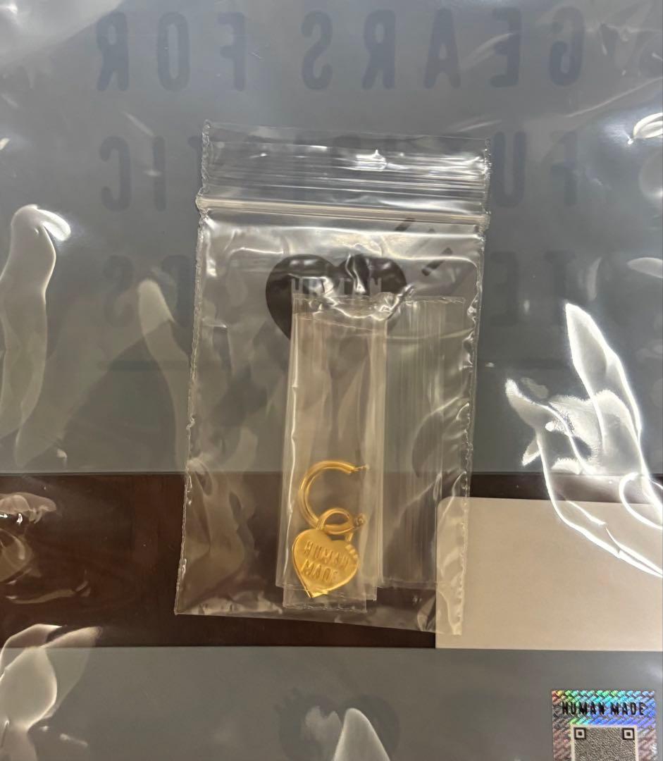 完売品HUMAN MADE HEART SILVER (GOLD) ハートピアス