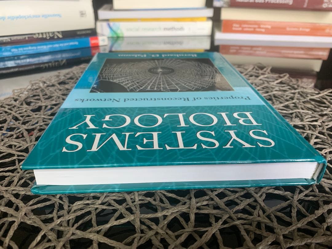 SYSTEMS BIOLOGY Bernhard Ø. Palsson