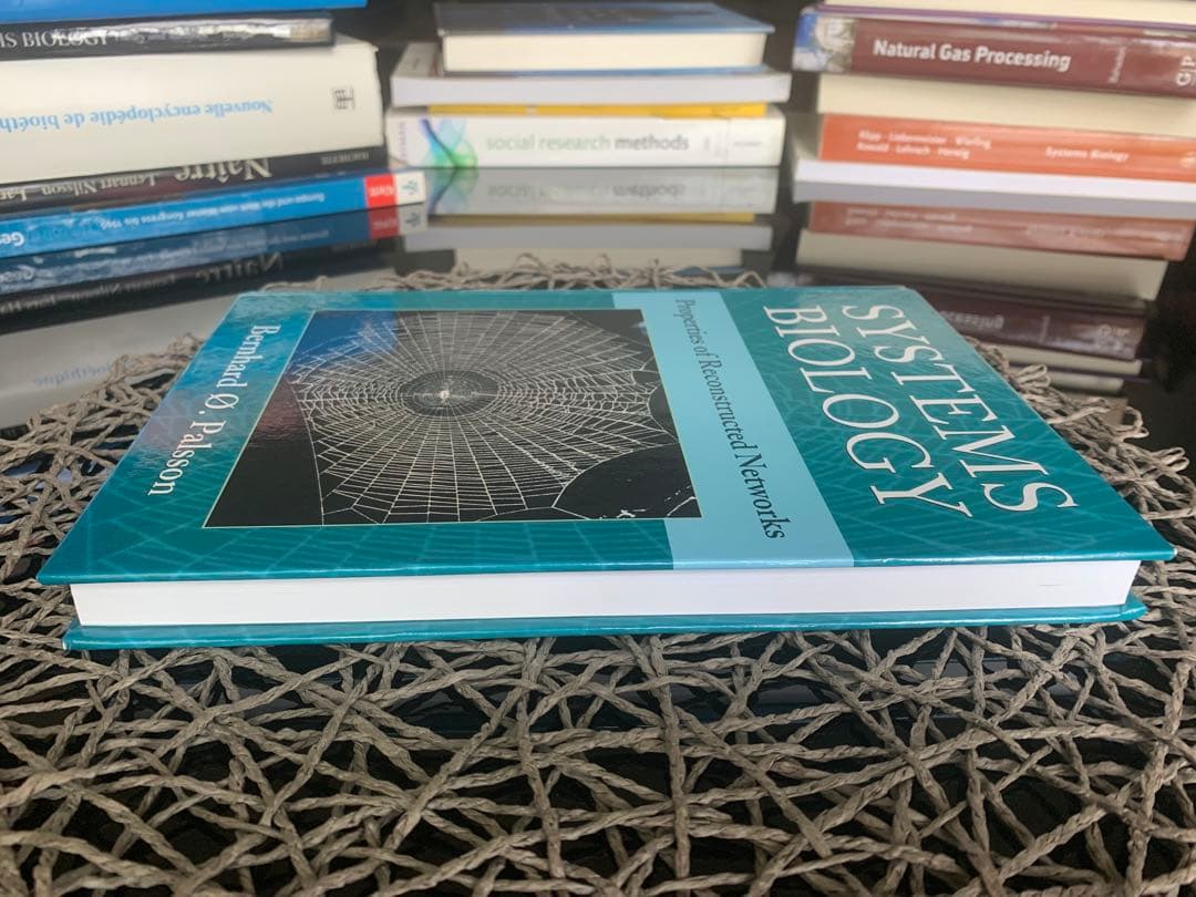 SYSTEMS BIOLOGY Bernhard Ø. Palsson