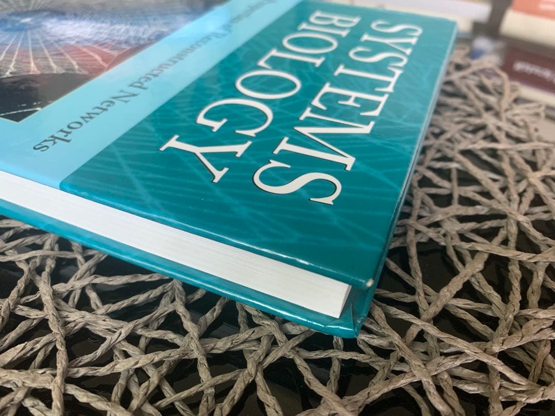 SYSTEMS BIOLOGY Bernhard Ø. Palsson