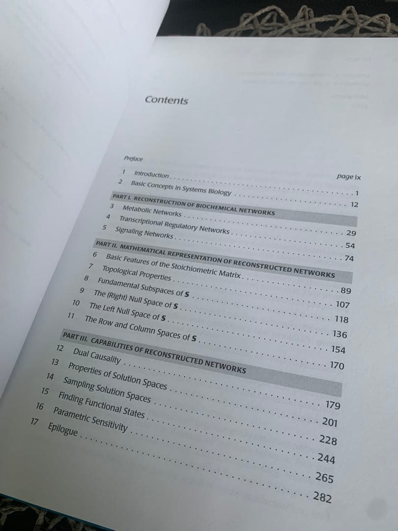 SYSTEMS BIOLOGY Bernhard Ø. Palsson