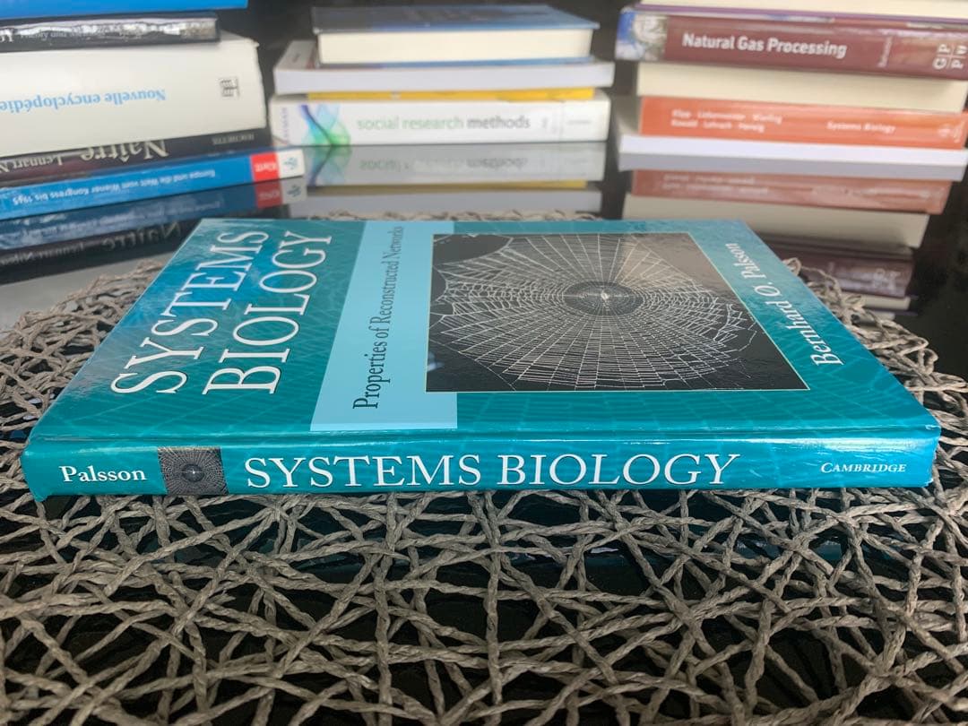 SYSTEMS BIOLOGY Bernhard Ø. Palsson